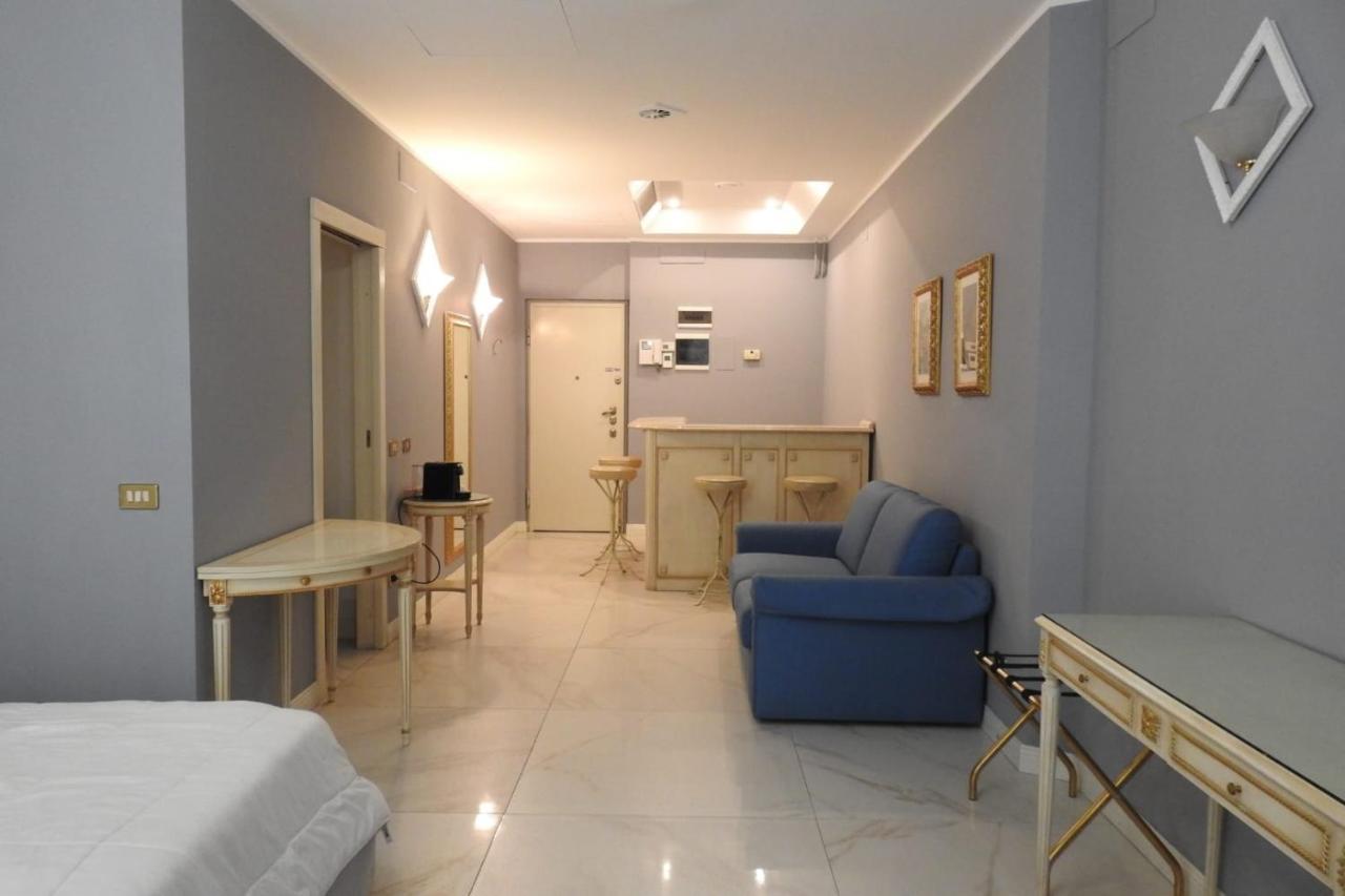 Mercanti Apts Via Passarella Milan Exterior photo